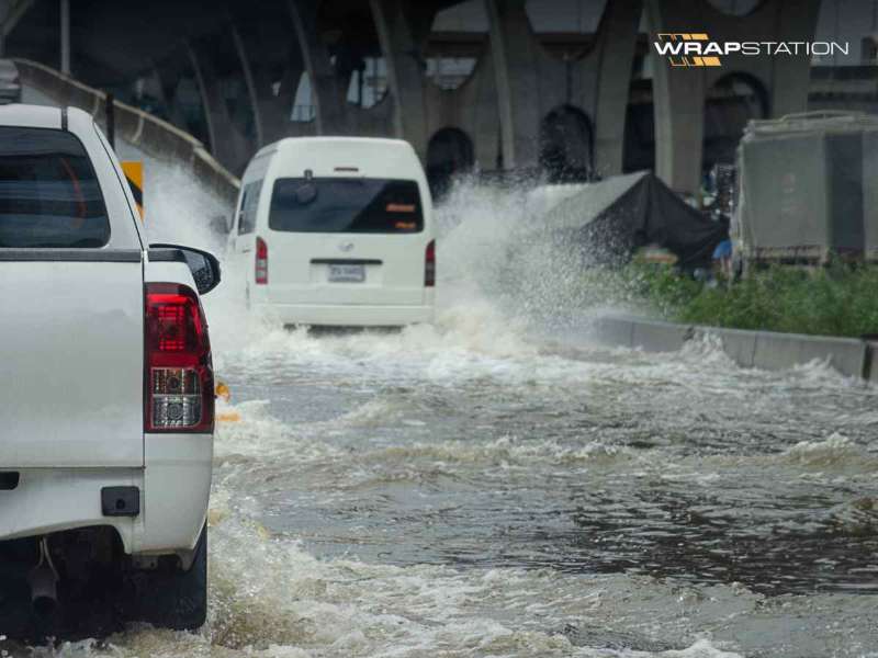 tips merawat mobil saat musim hujan